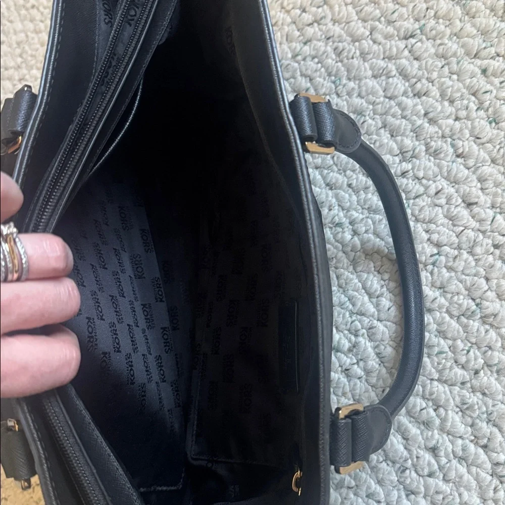 MICHAEL Michael Kors classic black